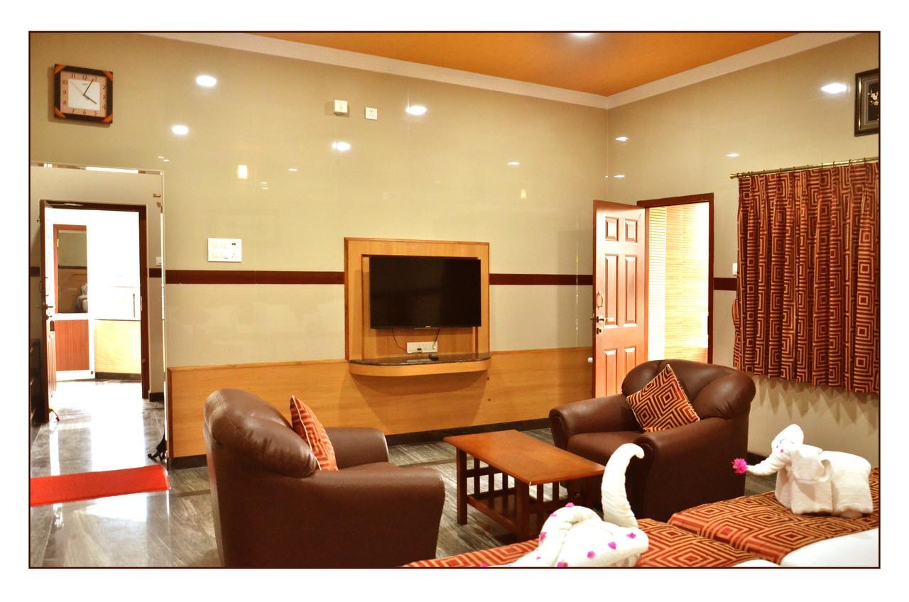 Hotel Gvs Residency Yercaud Exterior photo